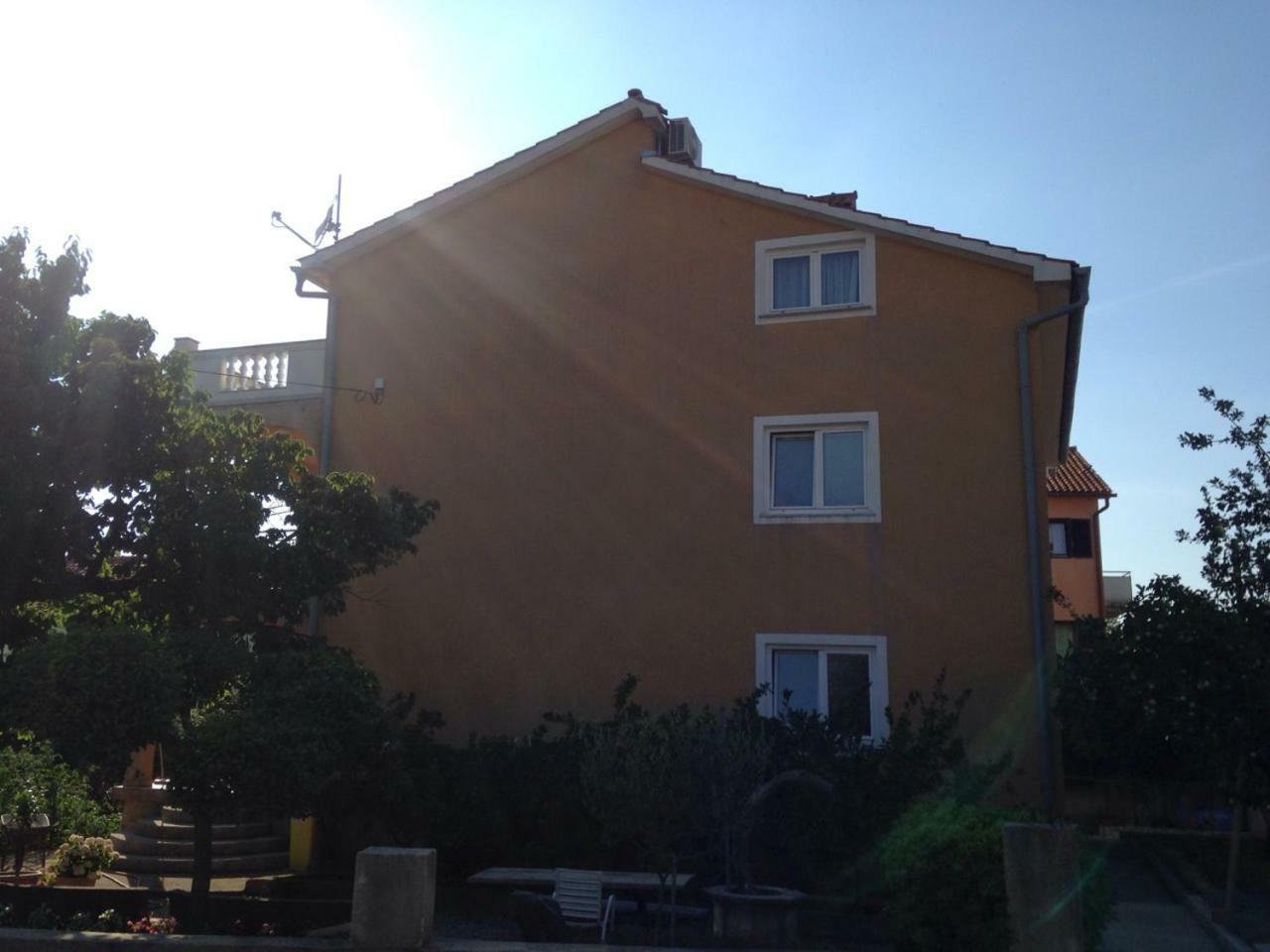 Spacious And Modern App With Big Terrace Malinska Exterior foto